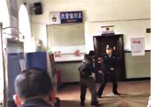 南宁楼道爆料案件最新,惊曝邻里纠纷背后的惊人真相  第1张